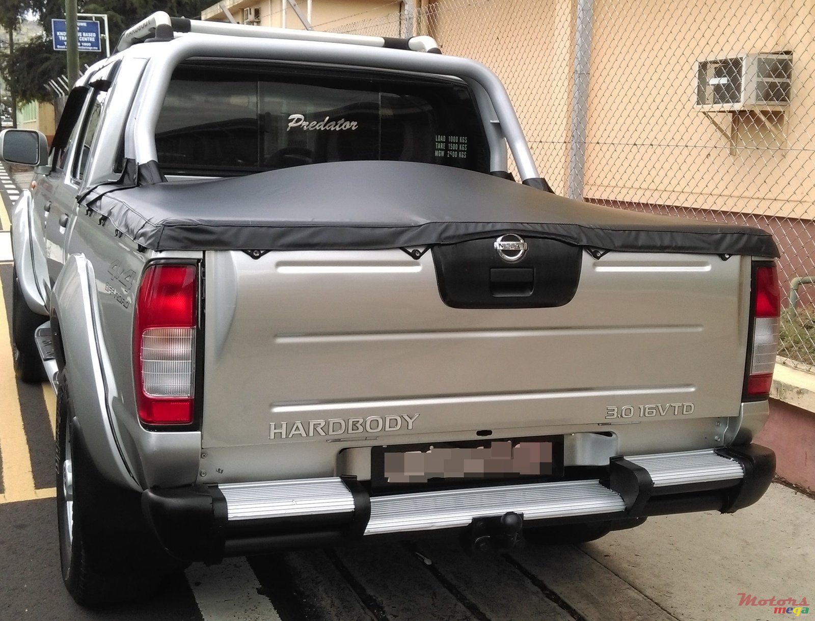 2005' Nissan Hardbody photo #3