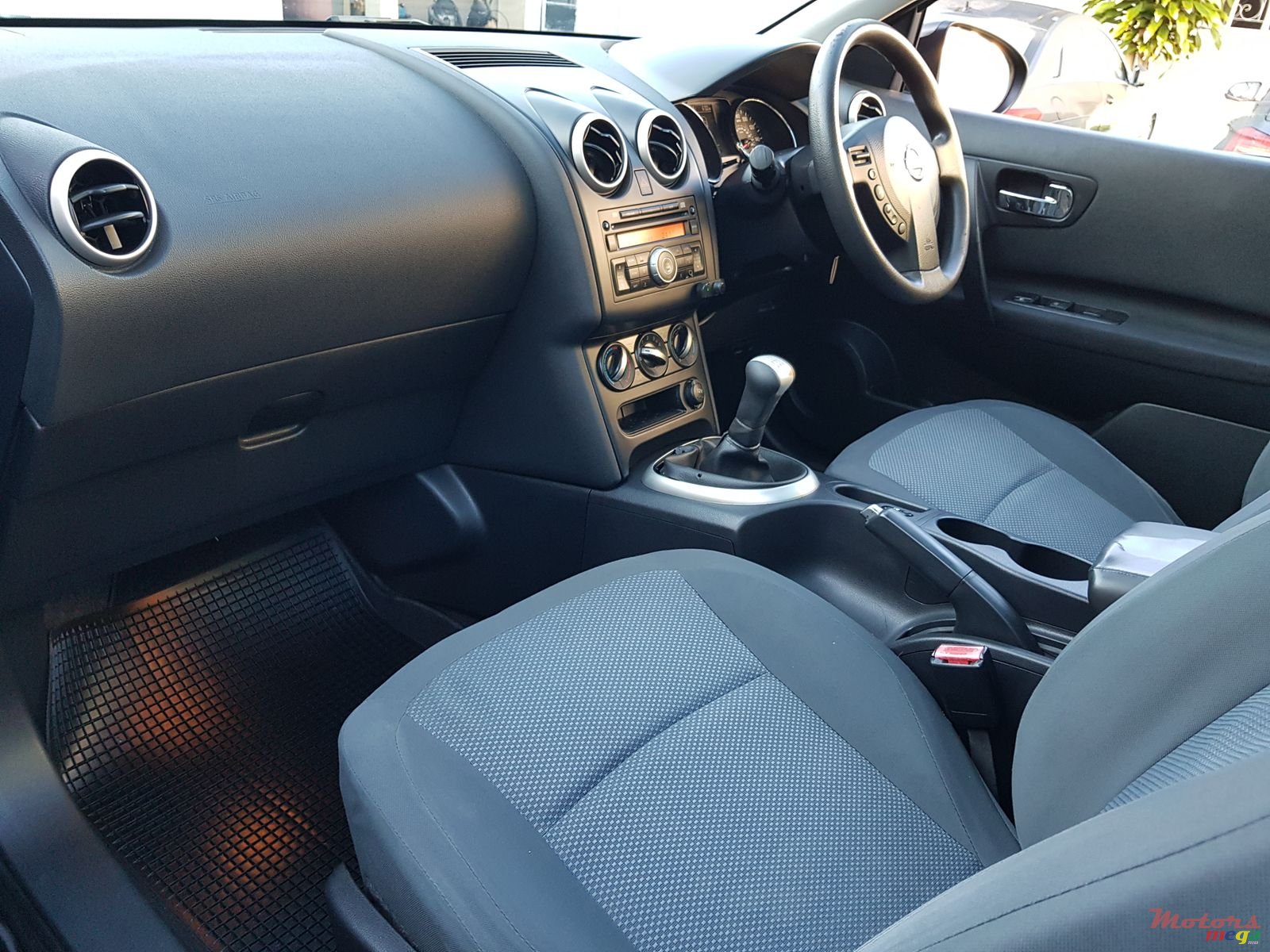 2012' Nissan Qashqai+2 photo #5