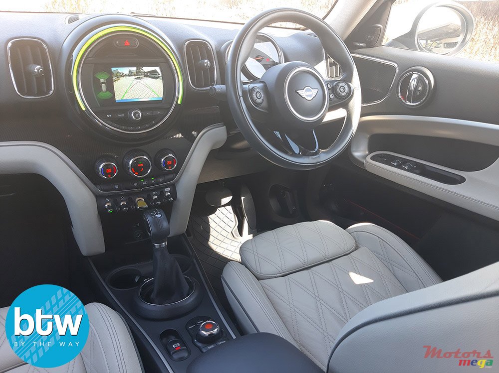 2019' MINI Cooper Countryman photo #5