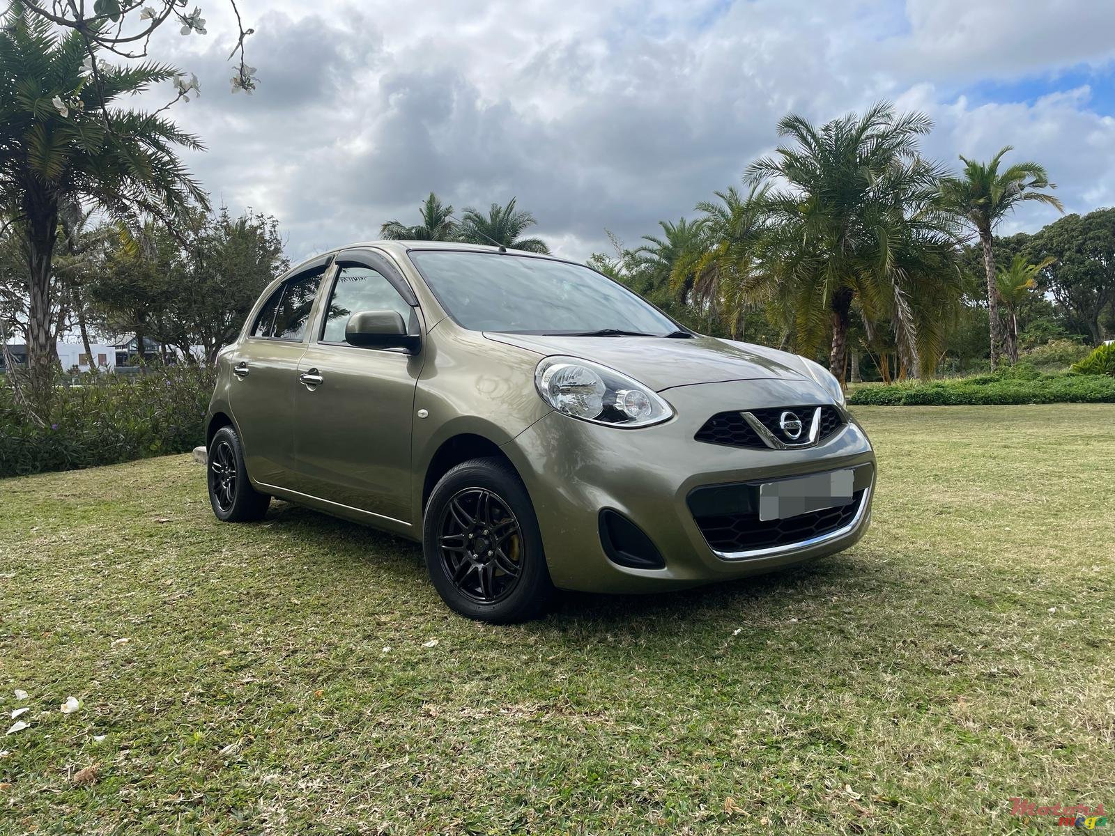 2013' Nissan March photo #1