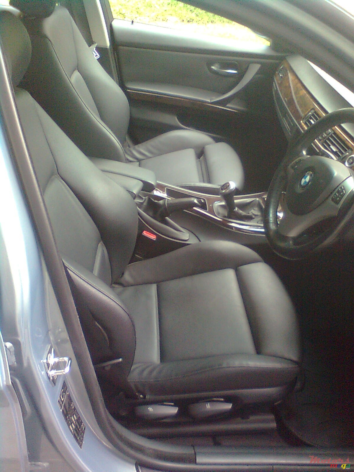 2005' BMW 320 photo #3