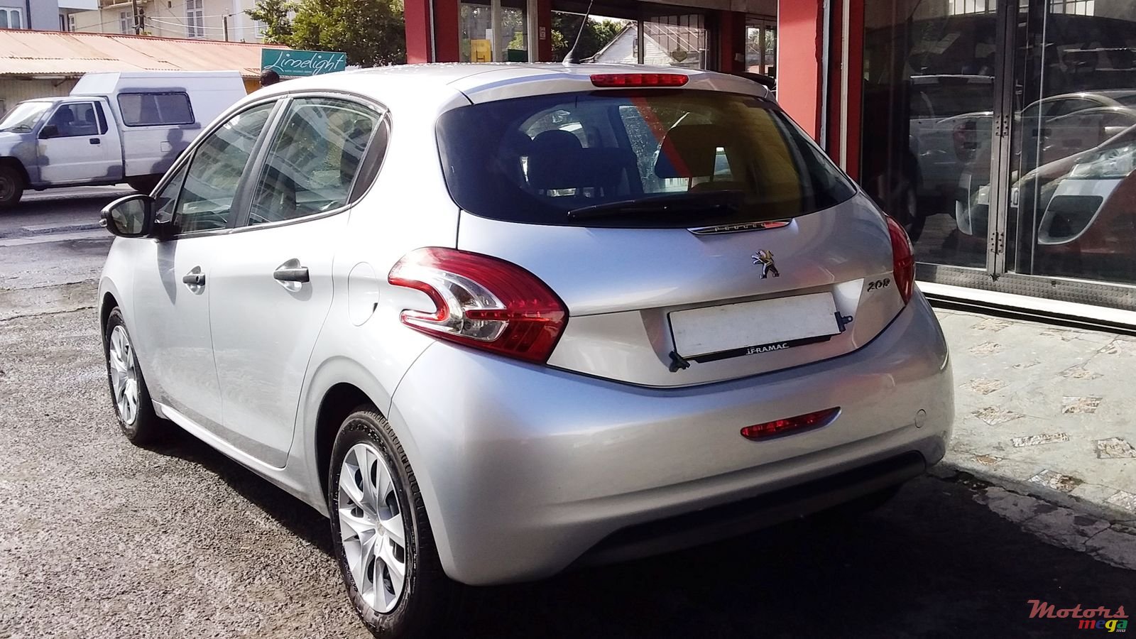 2013' Peugeot 208 photo #4