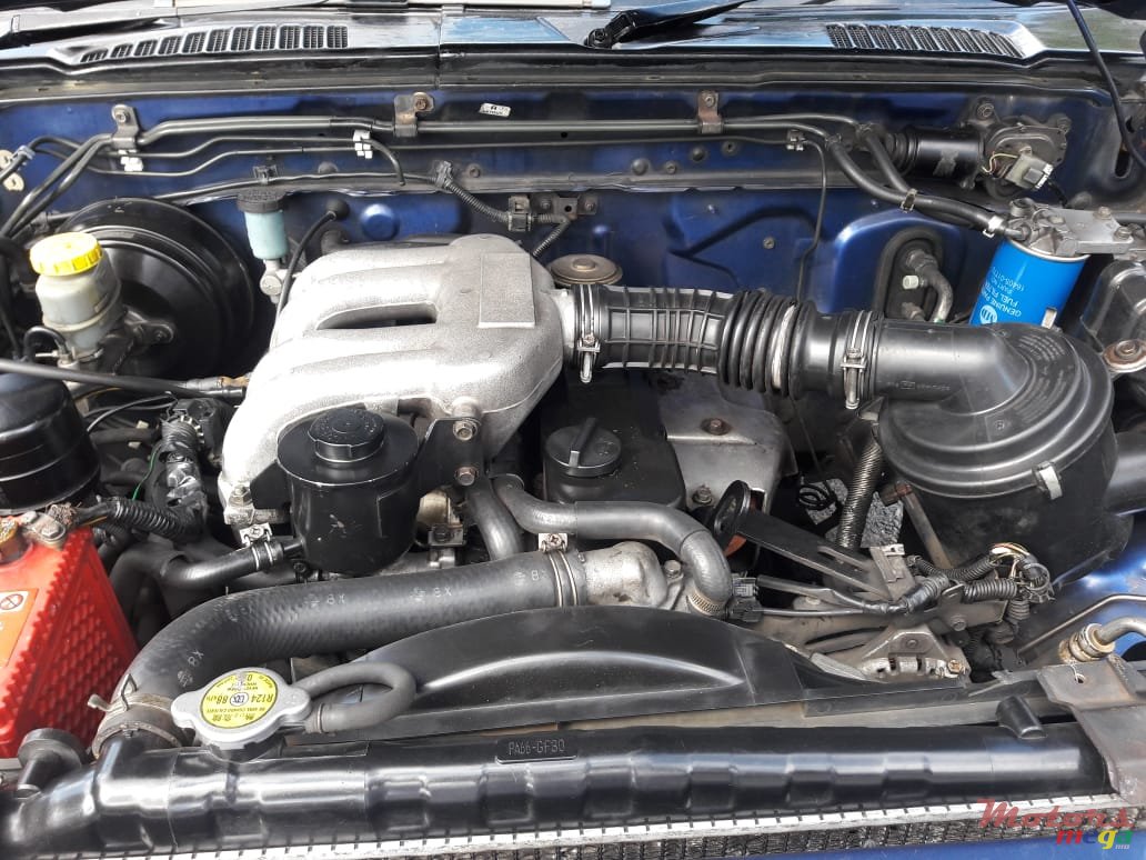 1999' Nissan Navara photo #5