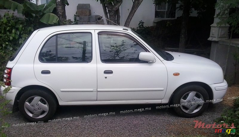 2000' Nissan photo #2