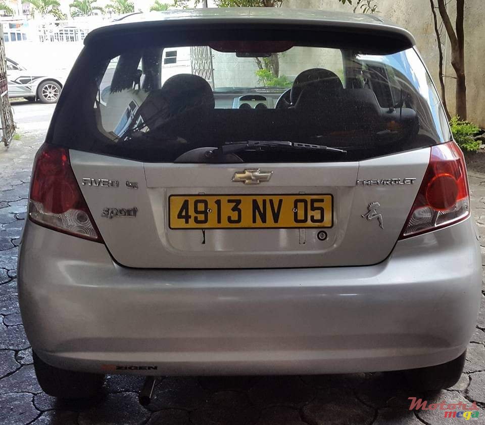 2005' Chevrolet photo #3