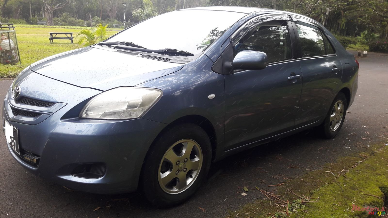 2007' Toyota Yaris Belta photo #5