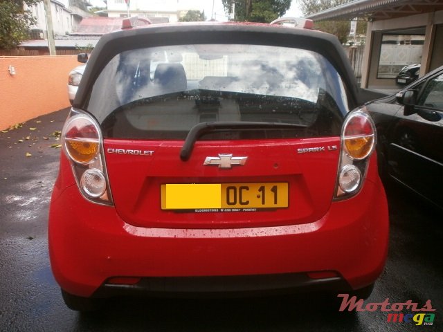 2011' Chevrolet Spark LS photo #2