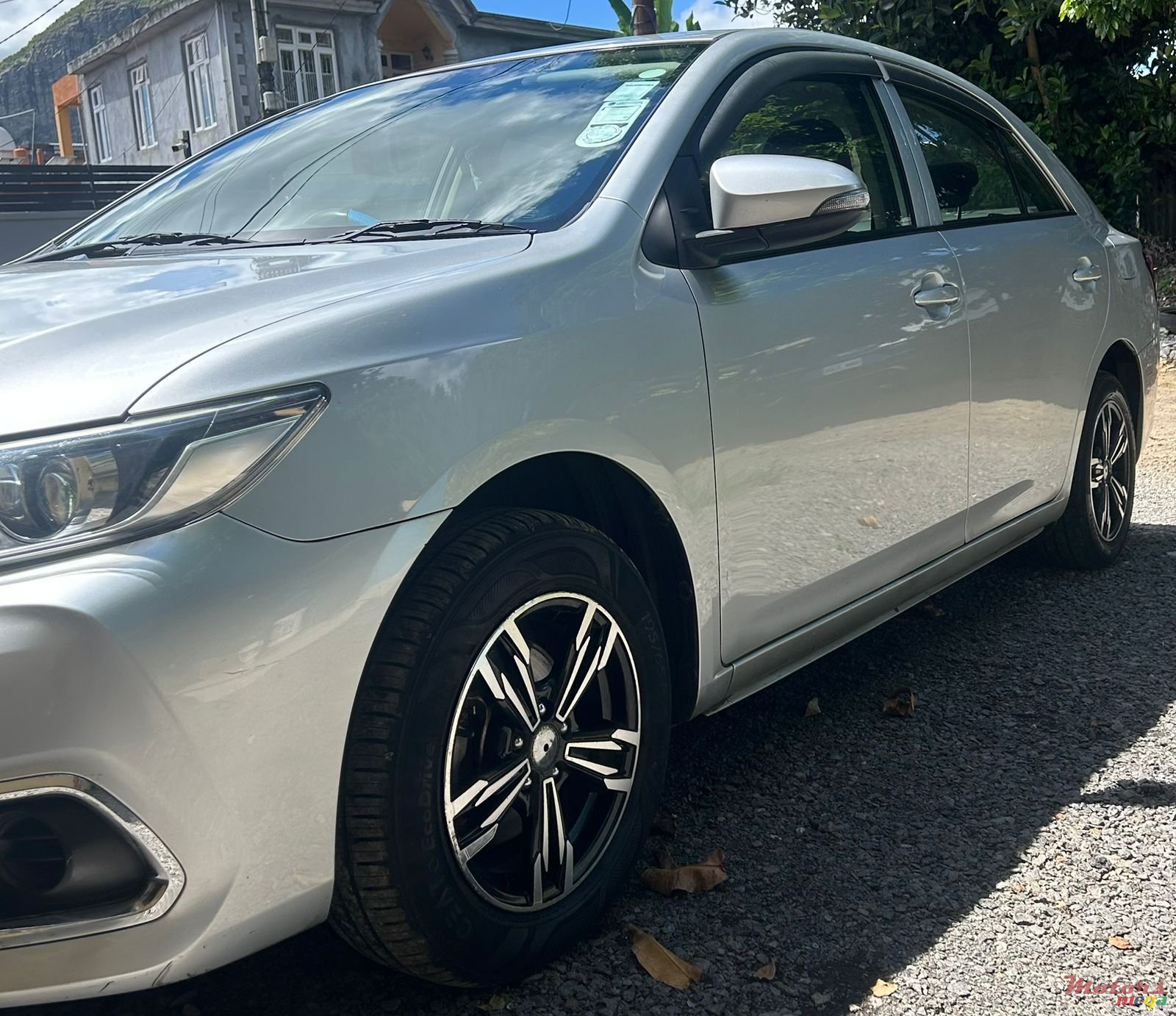 2018' Toyota Allion photo #2