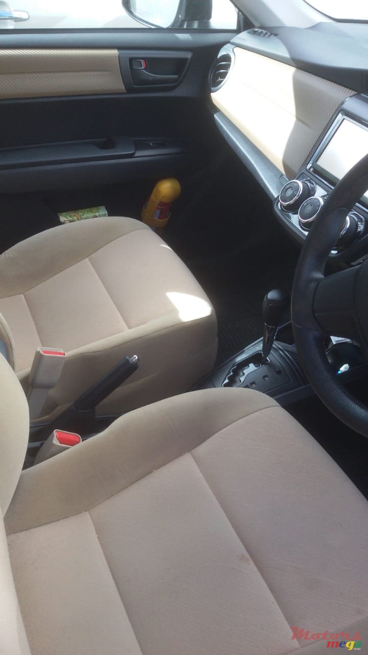 2013' Toyota Axio photo #3