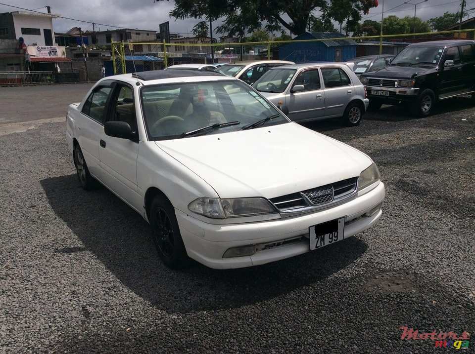 1999' Toyota Carina photo #1