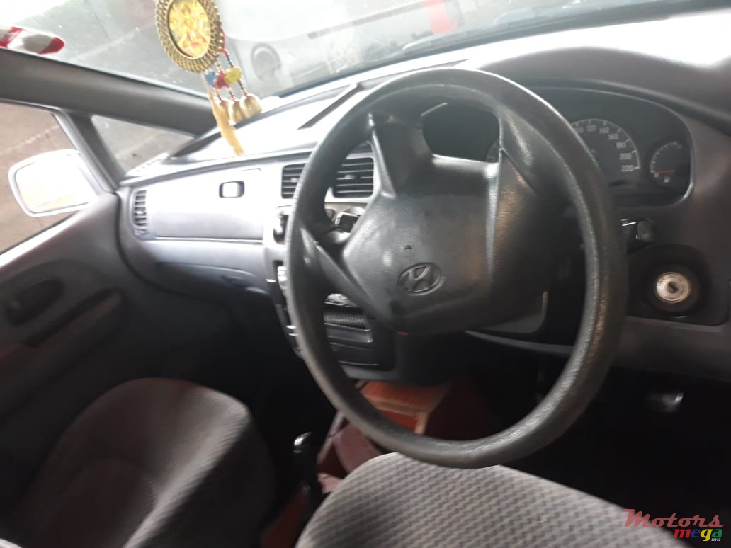 2001' Hyundai Trajet Non photo #4