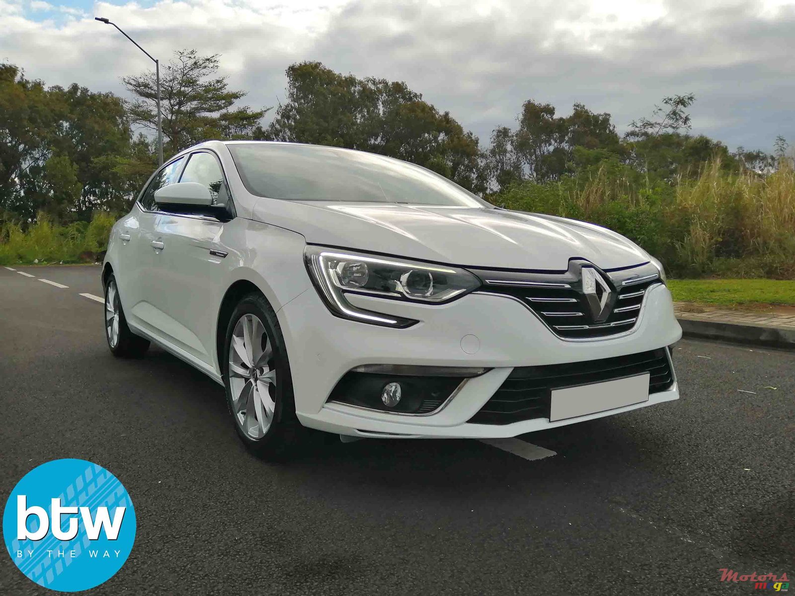 2017' Renault Megane Intens photo #1