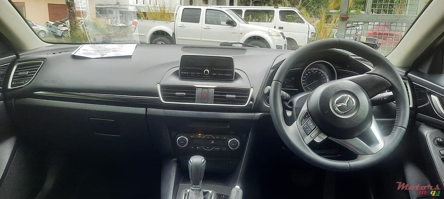 2016' Mazda 3 Skyactive Technology photo #6
