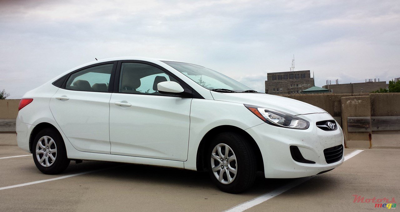 2013' Hyundai Accent As new.Manual.Fully executive. photo #1