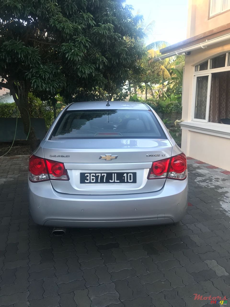 2010' Chevrolet Cruze photo #7