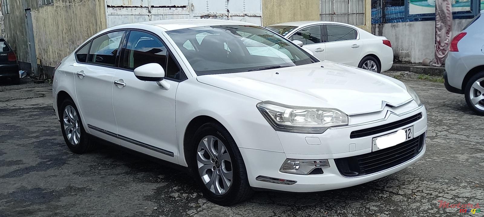 2012' Citroen C5 photo #1