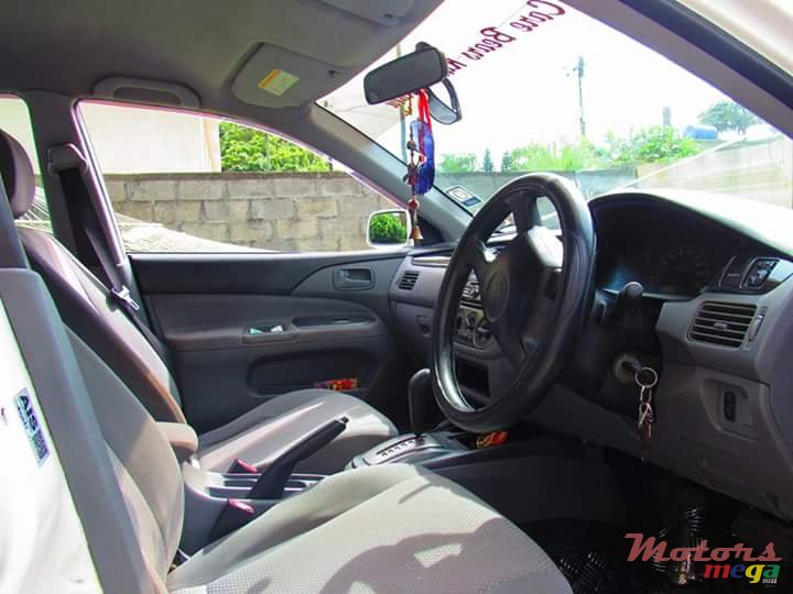 2006' Mitsubishi photo #3