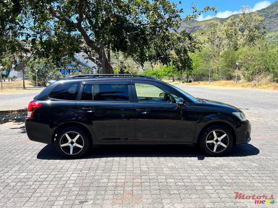2013' Toyota Fielder photo #5