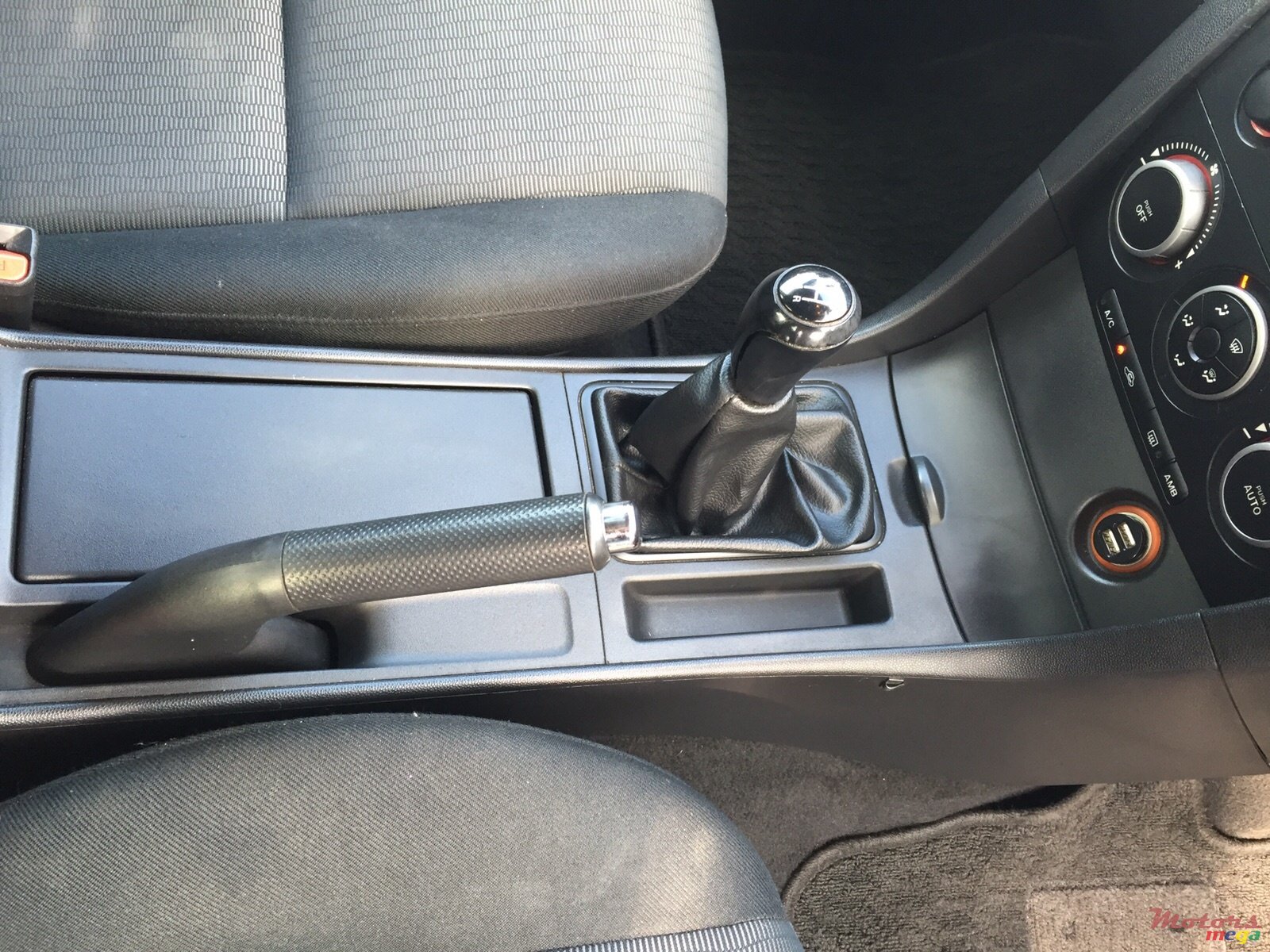 2008' Mazda 3 photo #4