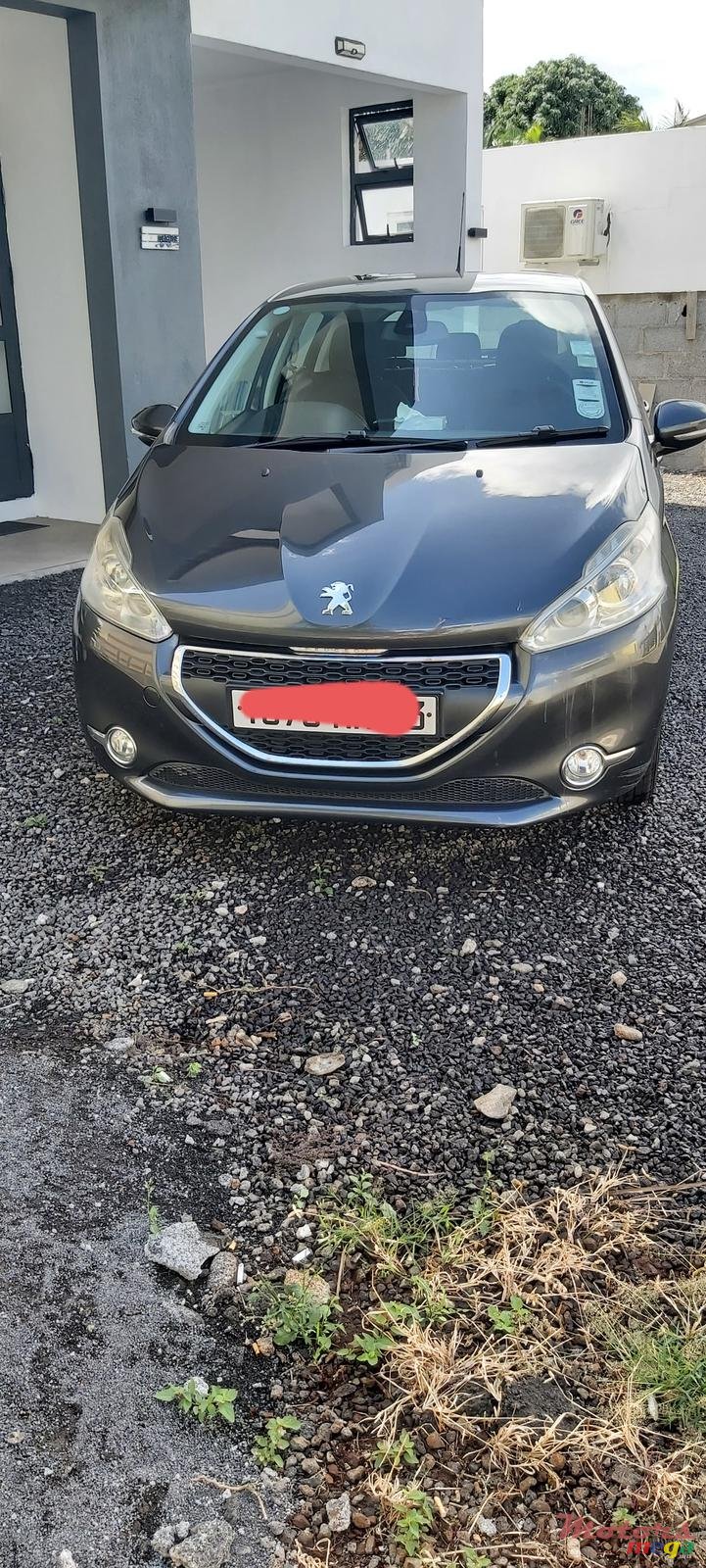 2013' Peugeot 208 photo #3