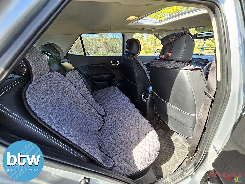 2019' Hyundai Venue photo #6