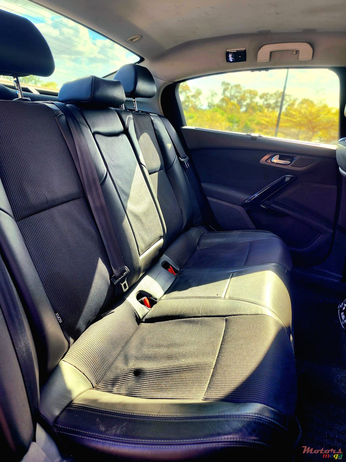 2012' Peugeot 508 photo #6