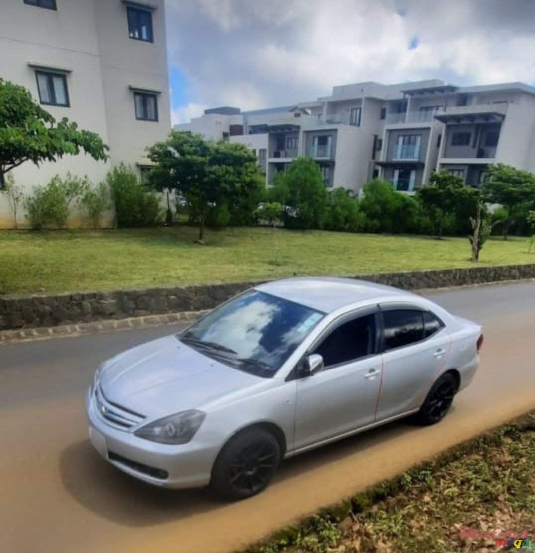 2006' Toyota Allion photo #2