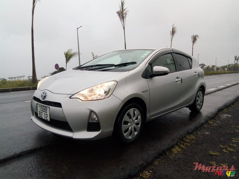 2012' Toyota photo #2
