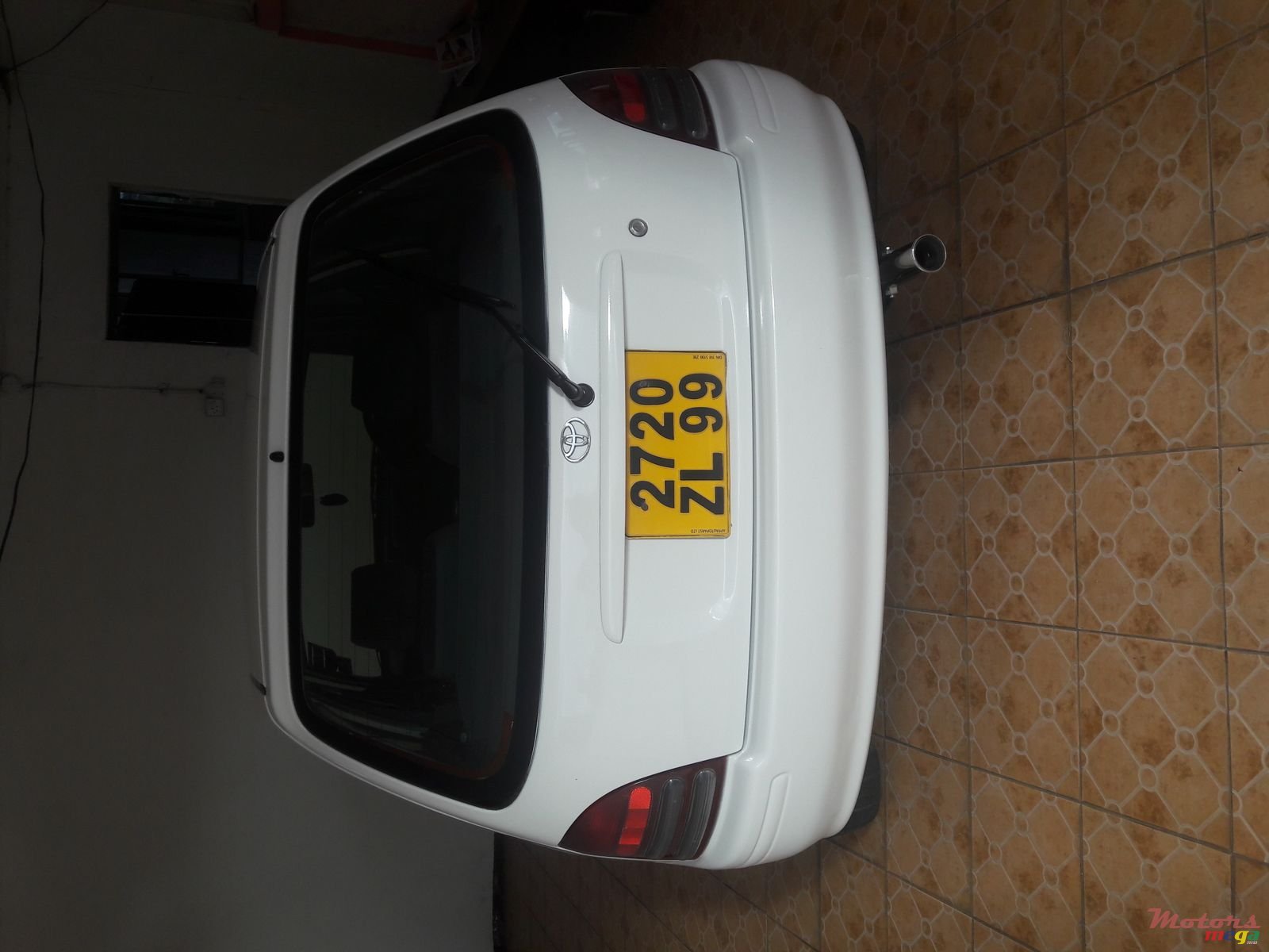 1999' Toyota Starlet photo #2