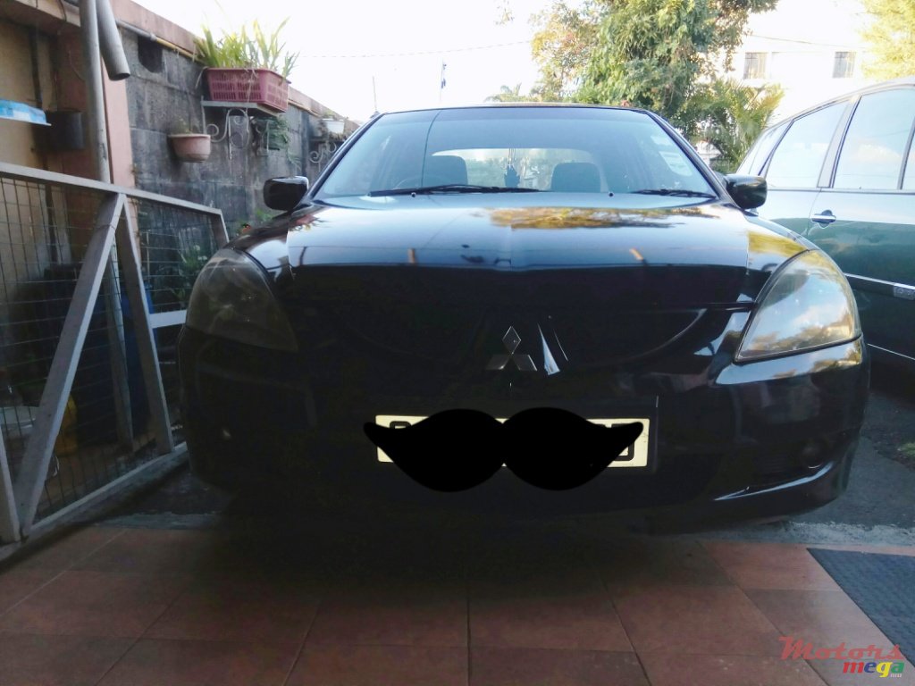 2003' Mitsubishi Lancer photo #5