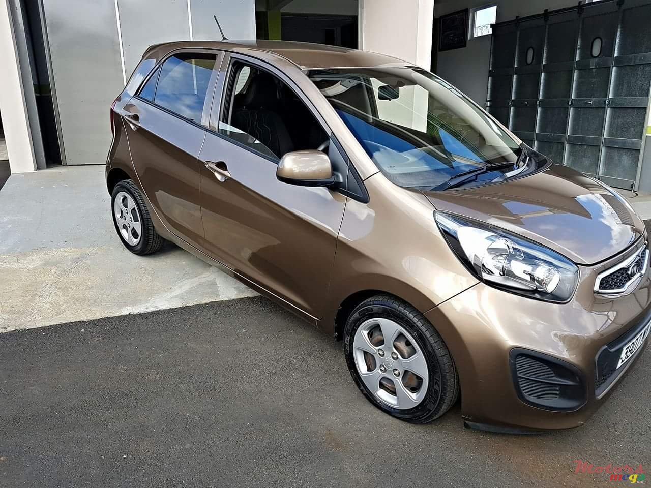 2012' Kia Picanto photo #7