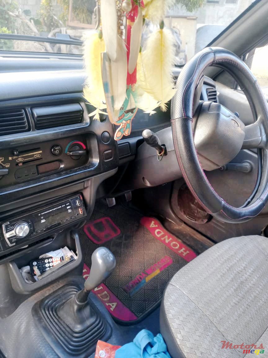 2001' Mitsubishi L200 photo #7