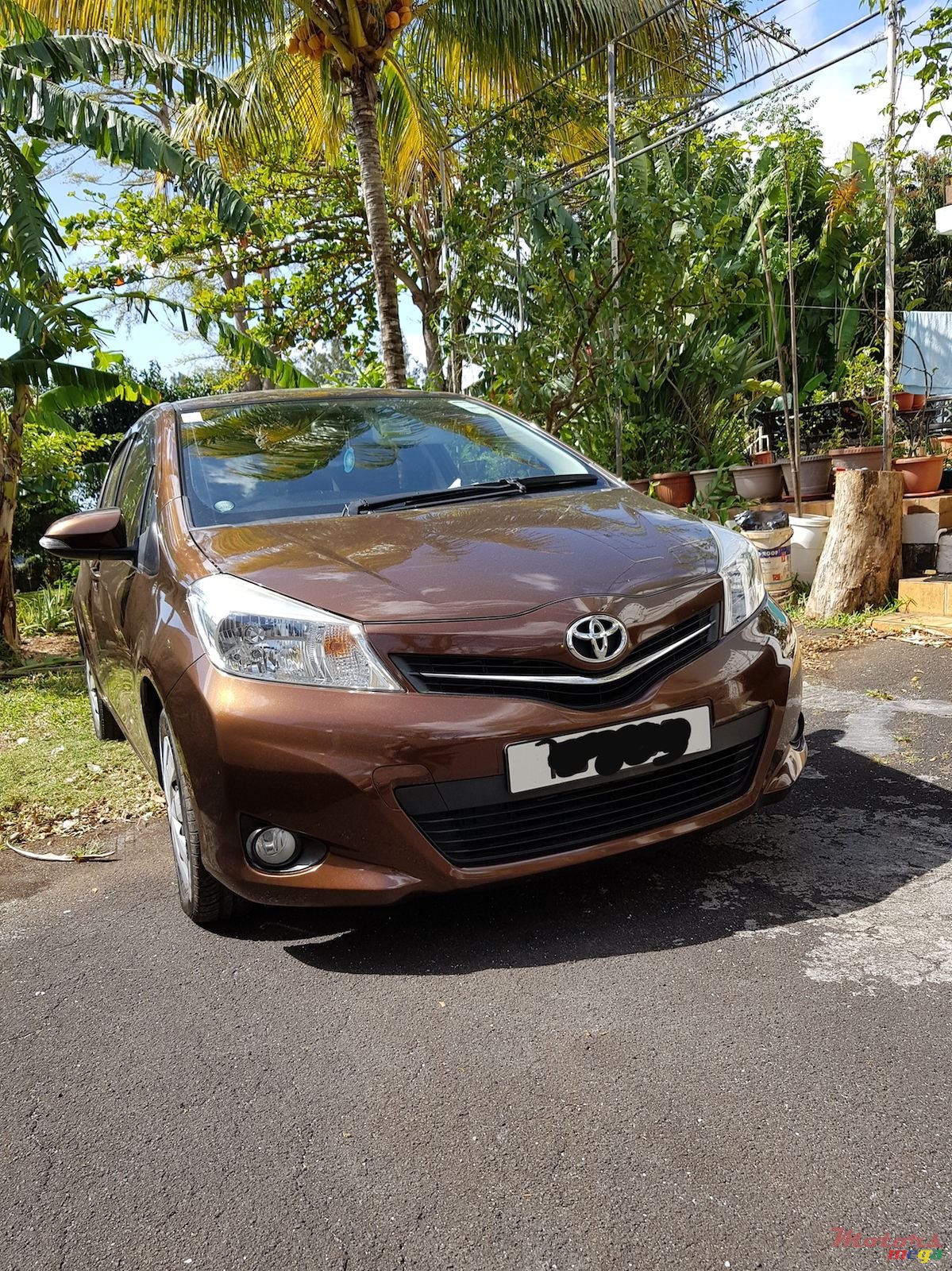 2012' Toyota Vitz JEWELA photo #1