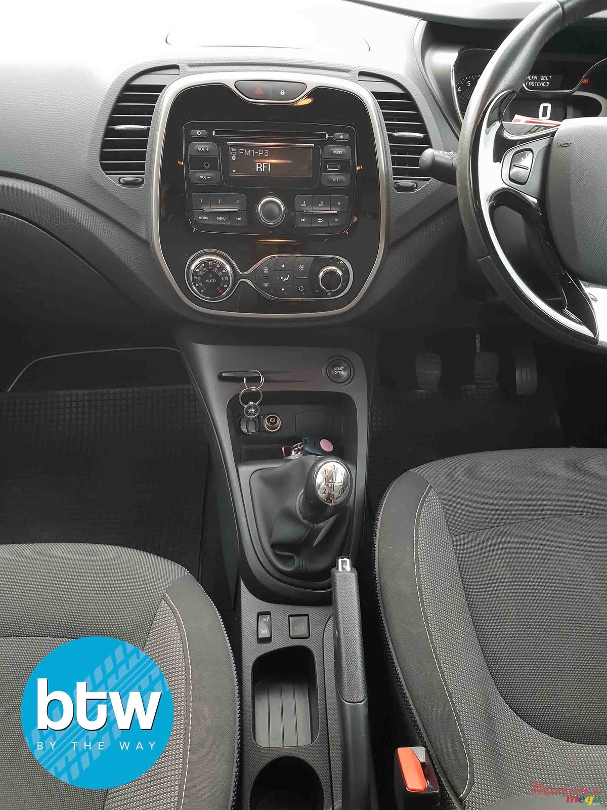 2014' Renault Captur photo #6