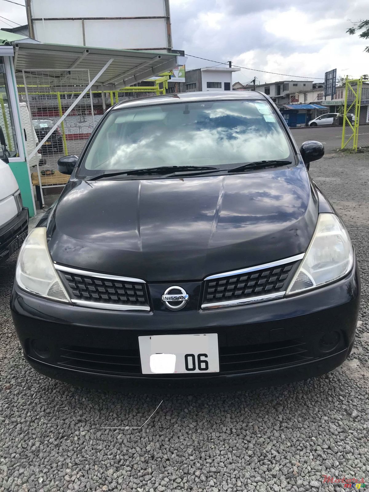 2006' Nissan Tiida photo #2