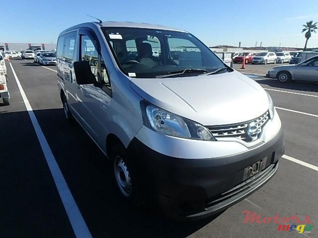 2013' Nissan NV Nv 200 photo #3