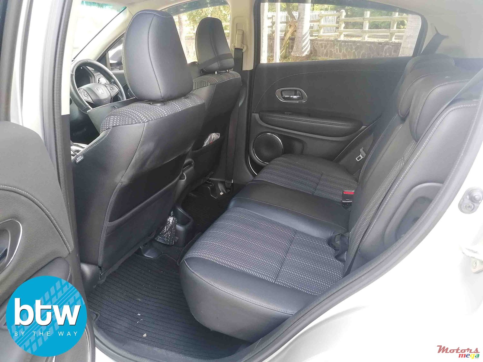 2015' Honda CR-X photo #5