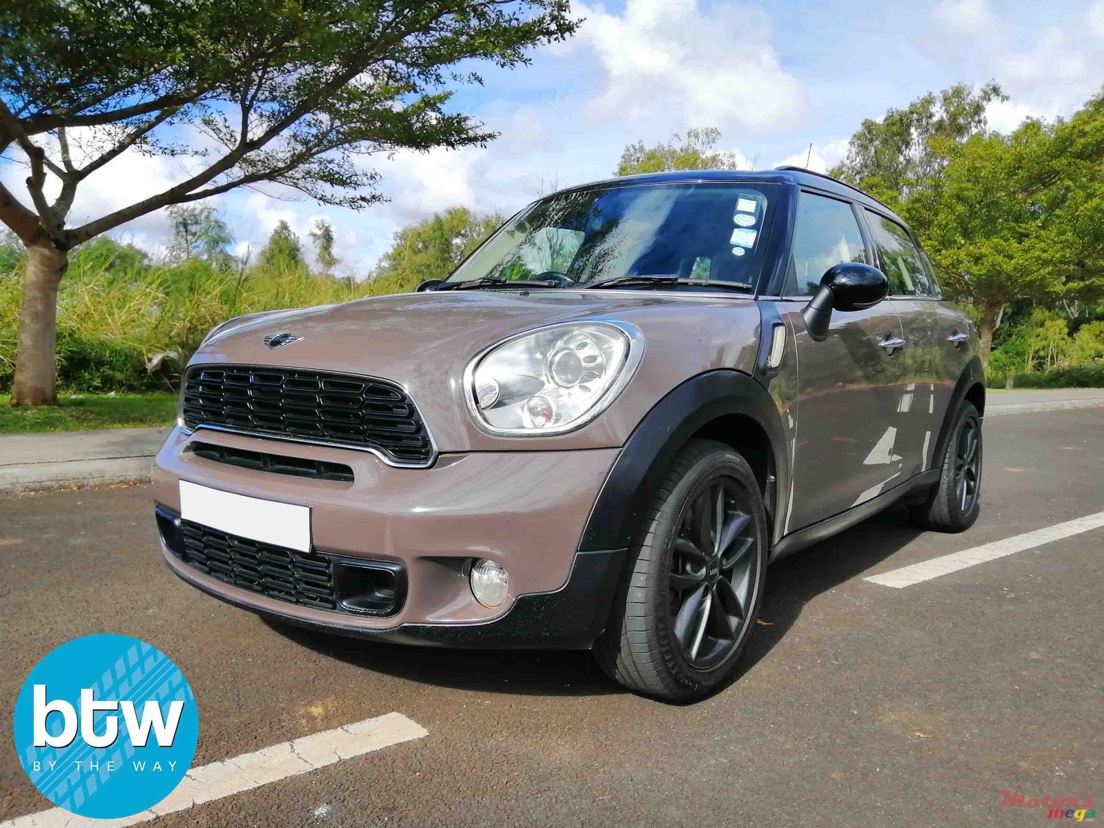 2013' MINI Cooper Countryman photo #2