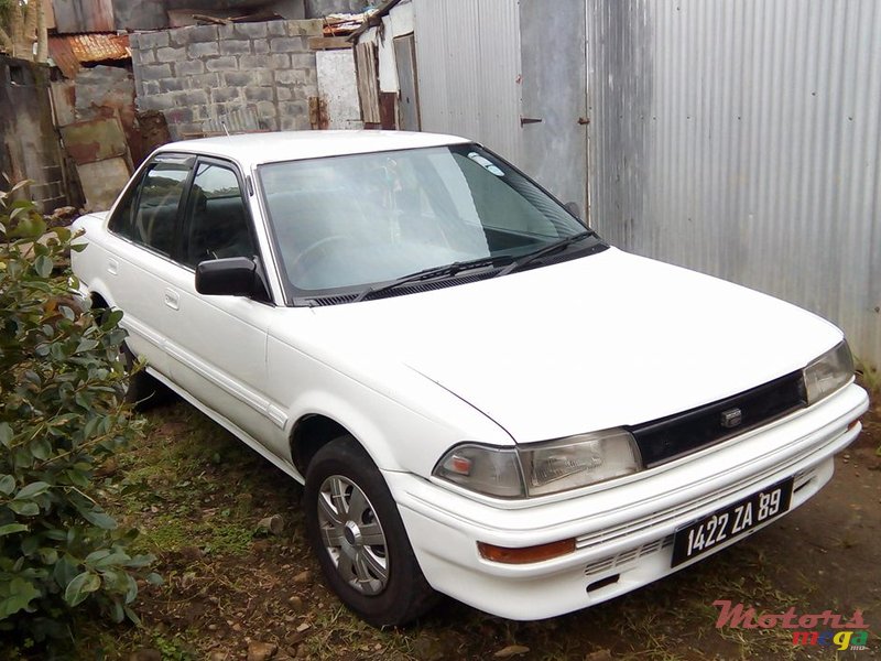 1989' Toyota Corolla photo #4