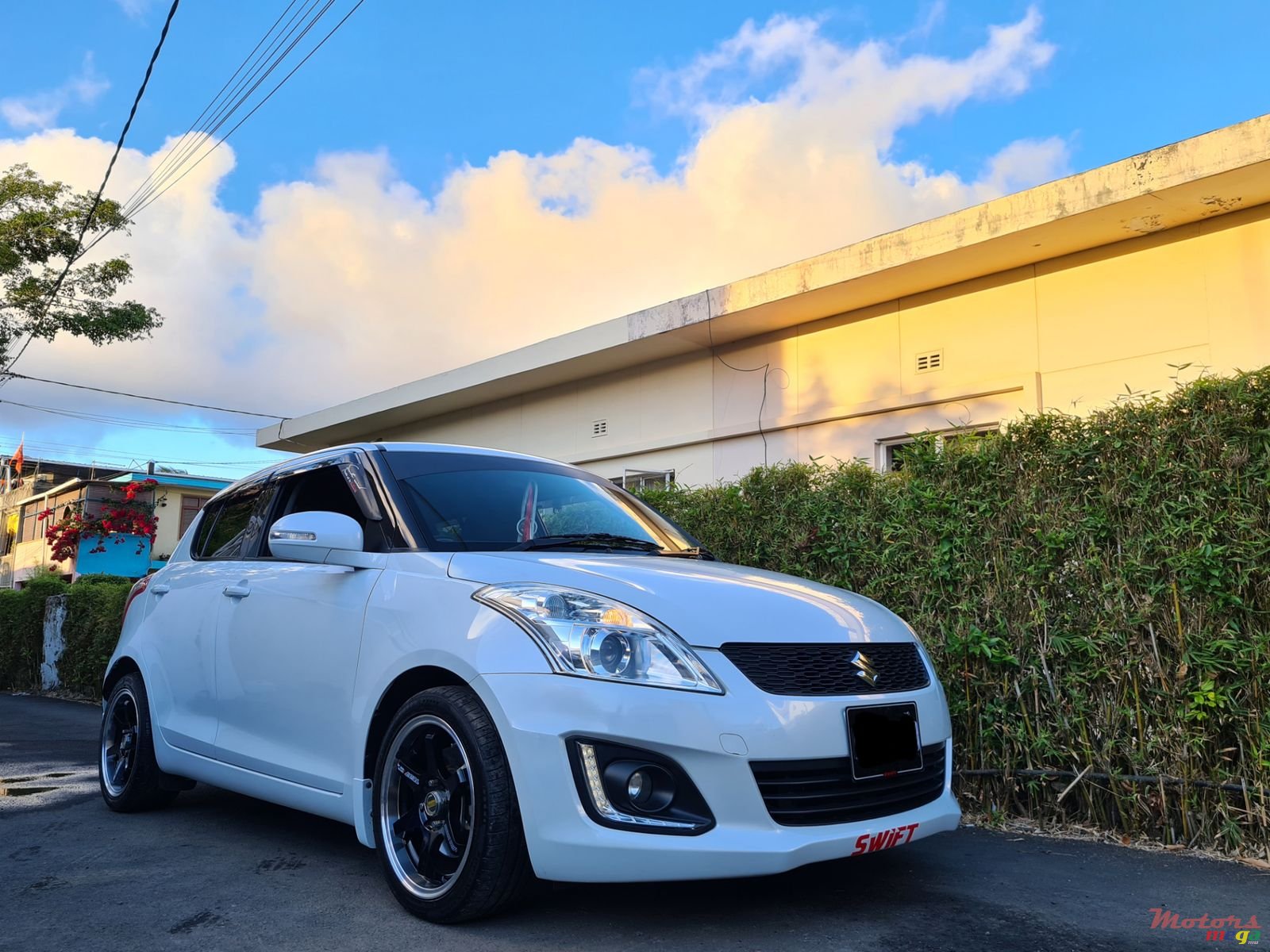 2014' Suzuki Swift RS AUTOMATIC photo #1