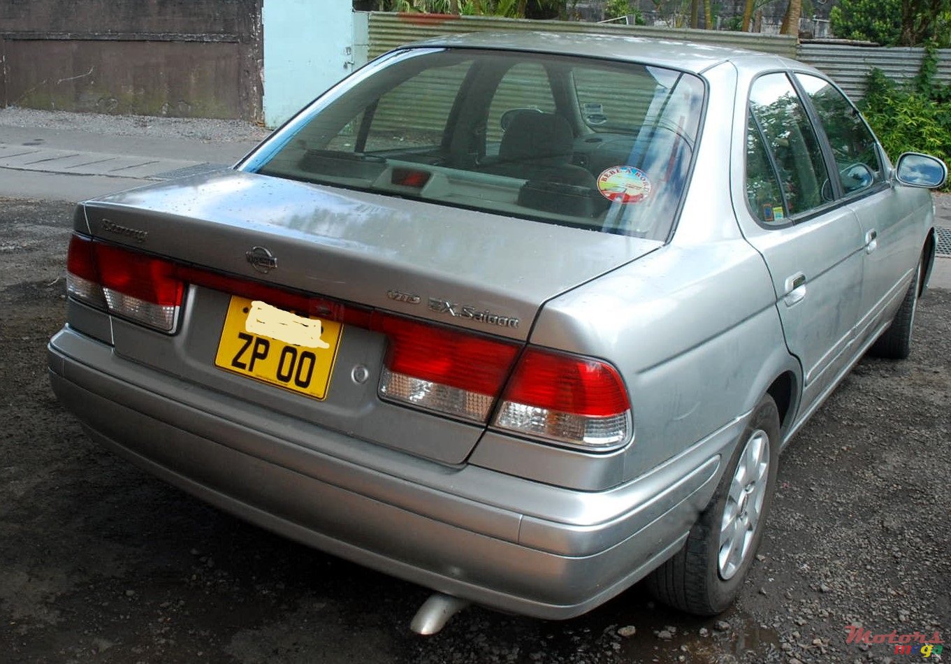 2000' Nissan Sunny photo #2
