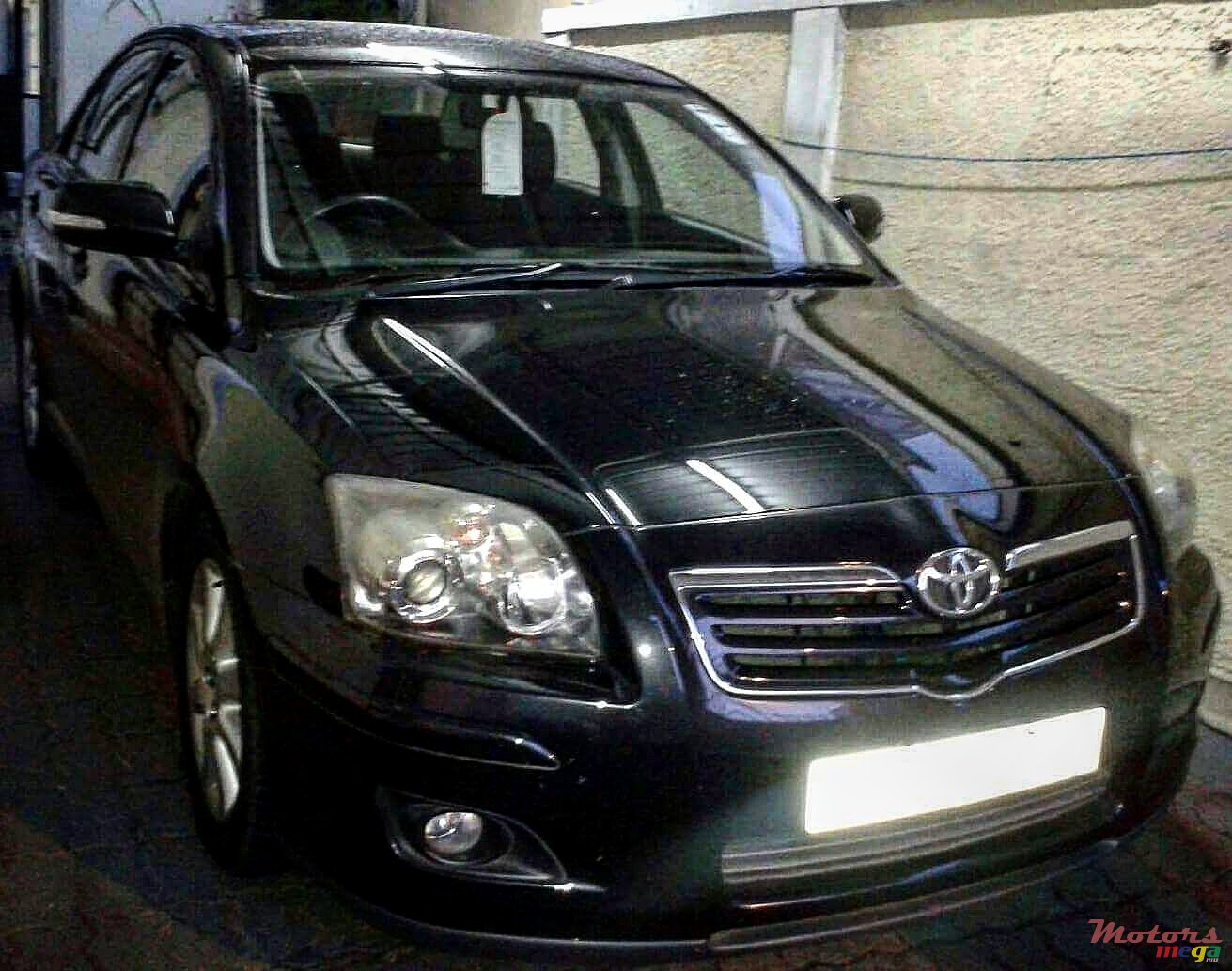 2008' Toyota Avensis photo #1
