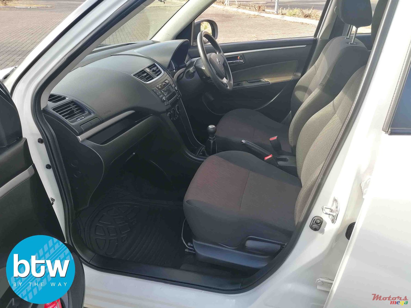 2018' Suzuki Swift photo #3