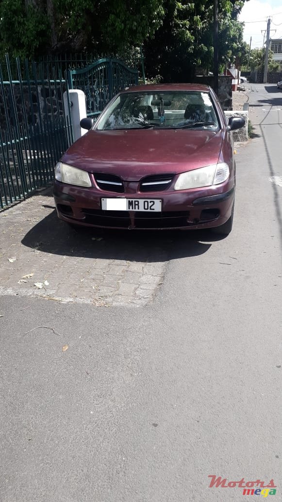 2002' Nissan Sunny photo #1