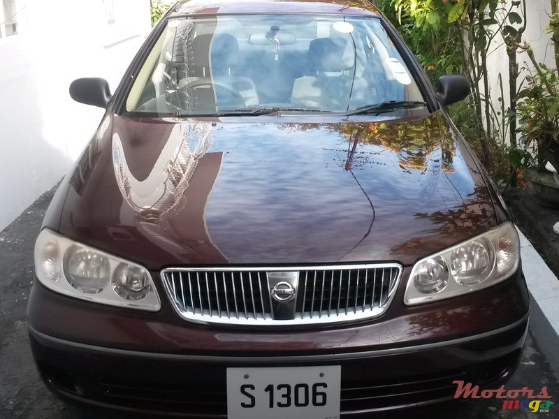 2009' Nissan Sunny photo #1