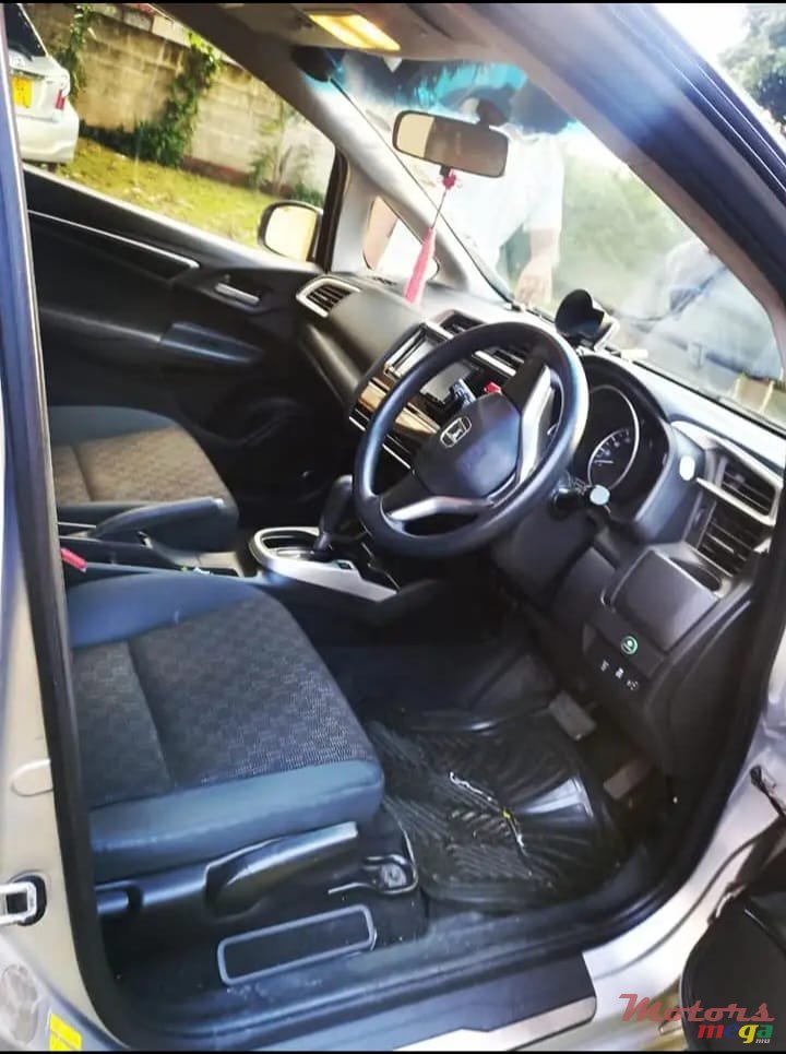 2016' Honda Fit photo #5