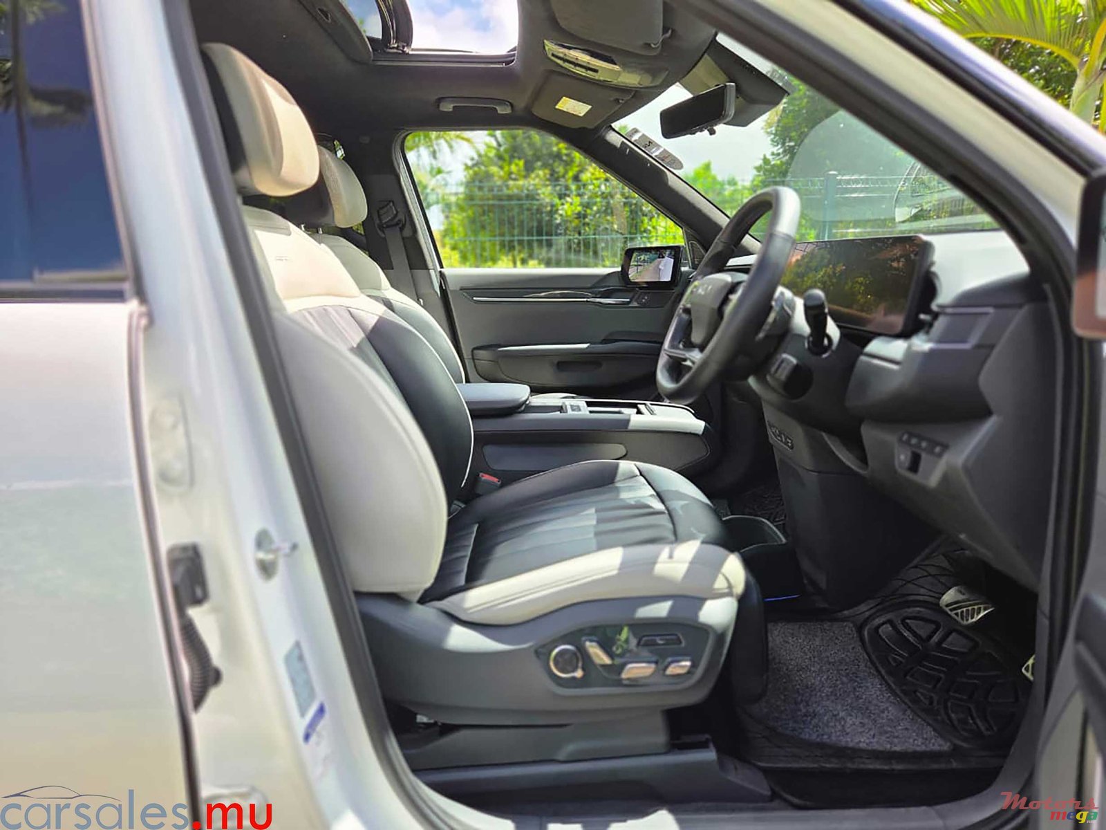 2024' Kia EV9 GT Line AWD 7 Seater photo #6