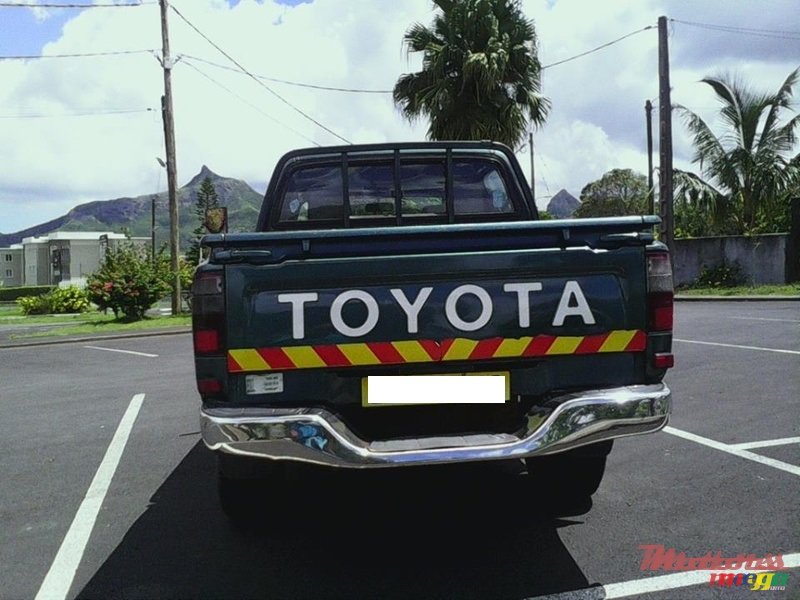 1998' Toyota Hilux photo #4