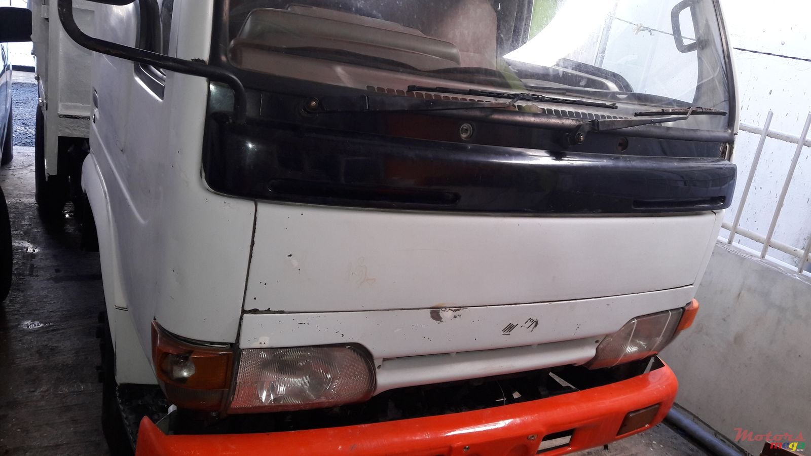 2005' Nissan Vehiculos Zero photo #3