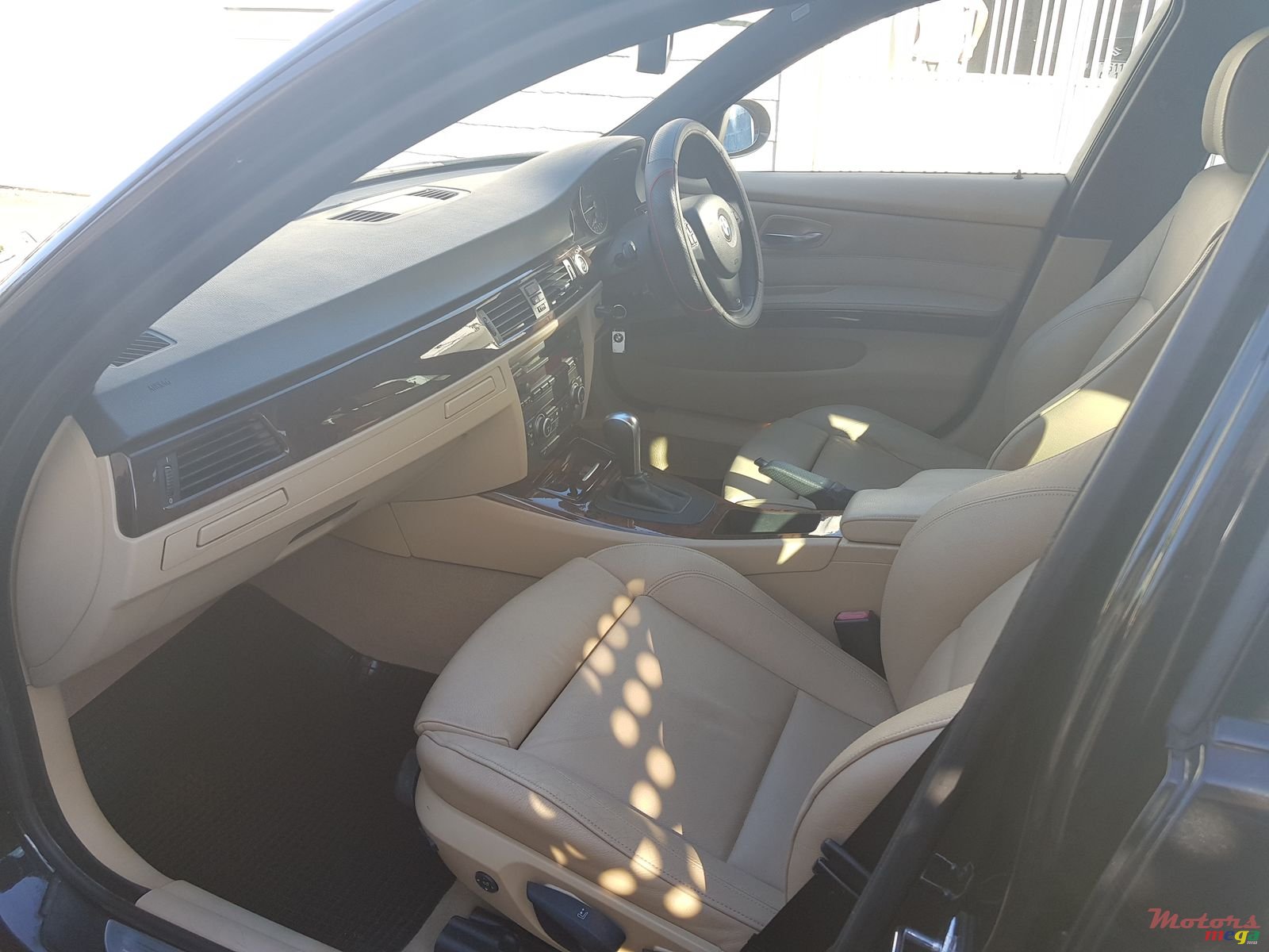 2007' BMW 320i M-Sport photo #7